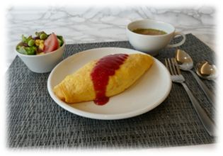 オムライスセット　スープ・サラダ付