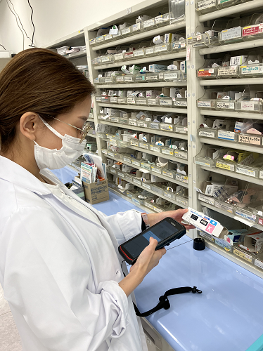 当直時間帯の救急患者さまの調剤および服薬説明・指導を実施しています1